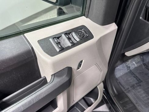 Used 2018 Ford F150 XL w/ Equipment Group 101A Mid AWD/4WD image 9