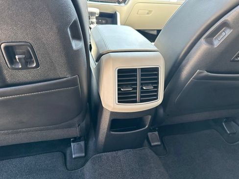 Used 2025 Kia Sportage EX FWD image 28