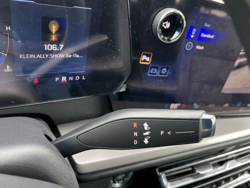 Used 2026 Chevrolet Traverse LT image 15