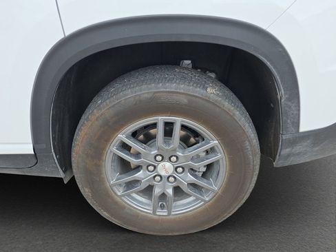 Used 2025 GMC Acadia Elevation image 5