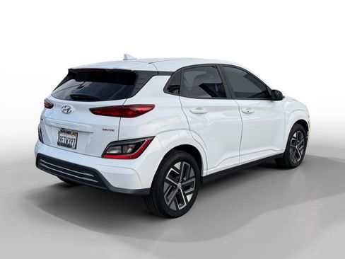 Certified 2023 Hyundai Kona SE w/ Cargo Package image 5