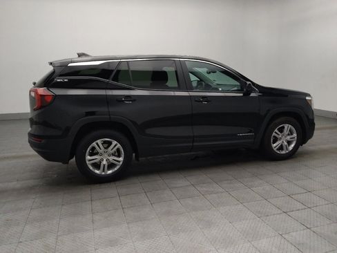 Used 2024 GMC Terrain SLE FWD image 10