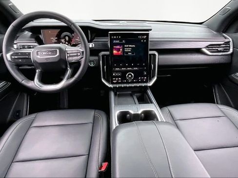 Used 2024 GMC Acadia Elevation w/ Luxury Package image 7