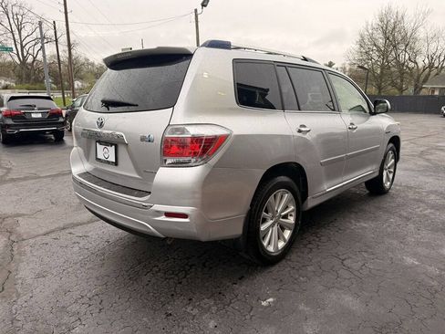 Used 2013 Toyota Highlander Limited image 3