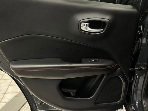 Used 2018 Jeep Compass Trailhawk w/ Leather Interior Group image 28