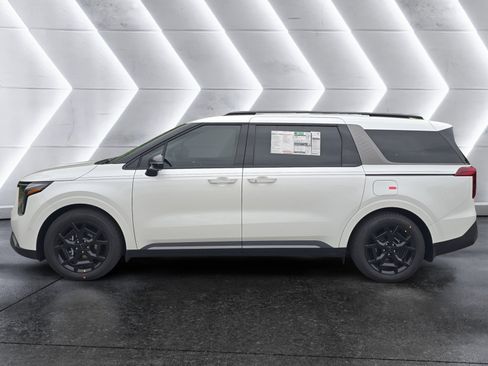 New 2026 Kia Carnival SX Prestige FWD image 2