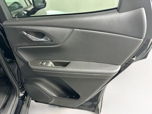 Used 2025 Chevrolet Blazer LT FWD image 29