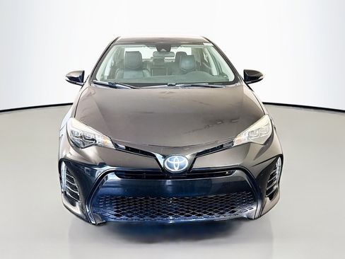 Used 2018 Toyota Corolla SE FWD image 2