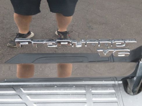 Used 2011 Toyota Tacoma PreRunner w/ TRD Off-Road Pkg w/JBL Audio image 15