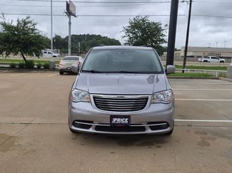 Used 2014 Chrysler Town & Country Touring FWD video 2
