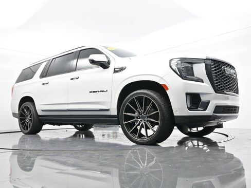 Used 2023 GMC Yukon XL Denali Ultimate image 54
