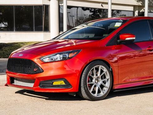 Used 2018 Ford Focus ST w/ Equipment Group 401A image 57