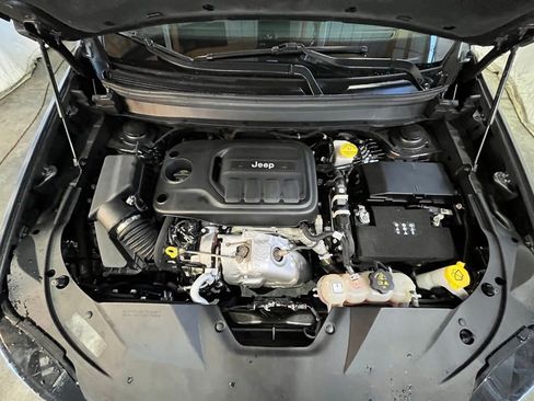 Used 2022 Jeep Cherokee Latitude Lux image 30