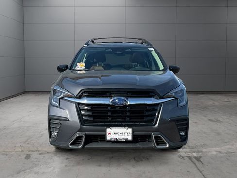 Used 2024 Subaru Ascent Touring AWD/4WD image 8