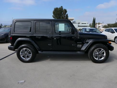 Used 2022 Jeep Wrangler Unlimited Sahara w/ Cold Weather Group image 3