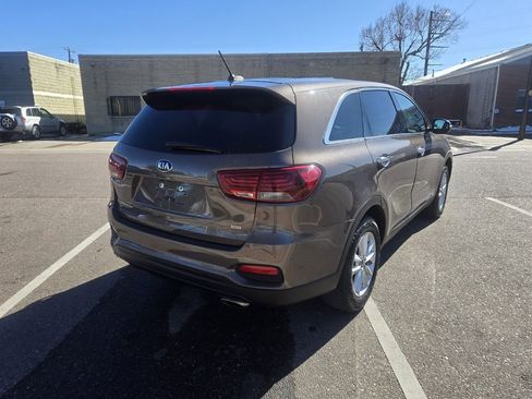 Used 2019 Kia Sorento AWD image 5