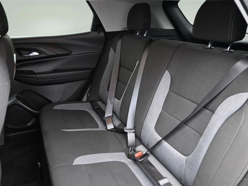 Used 2023 Chevrolet TrailBlazer LT w/ Convenience Package image 11