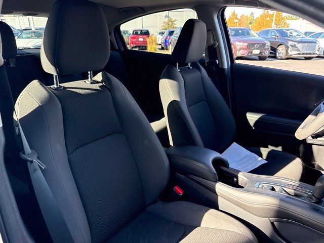 Used 2022 Honda HR-V EX image 10