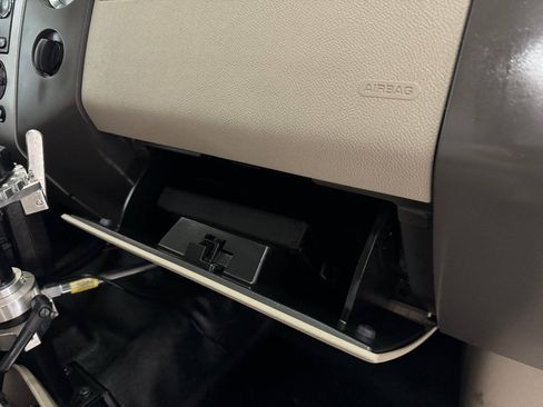Used 2014 Ford Expedition XL RWD image 60