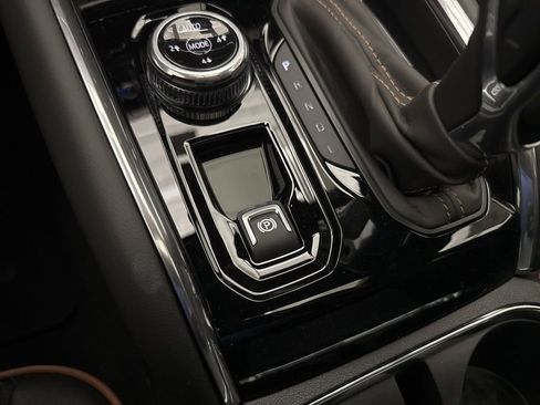 New 2026 GMC Canyon AT4 w/ Technology Plus Package AWD/4WD image 44