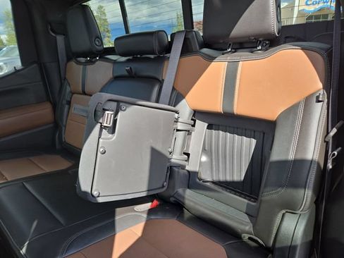 Used 2019 Chevrolet Silverado 1500 High Country w/ Technology Package AWD/4WD image 30