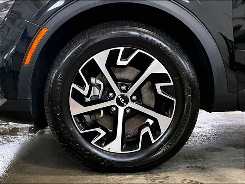 Used 2023 Kia Sportage EX w/ EX Premium Package image 7