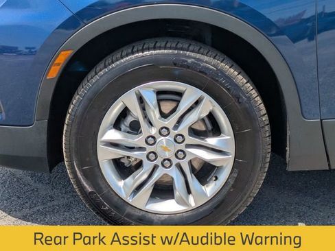 Used 2022 Chevrolet Blazer LT FWD image 12