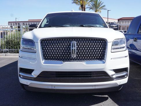 Used 2021 Lincoln Navigator Reserve w/ Luxury Package AWD/4WD image 2