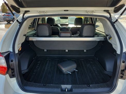 Used 2017 Subaru Crosstrek 2.0i Limited image 8