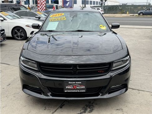 Used 2015 Dodge Charger R/T RWD image 2
