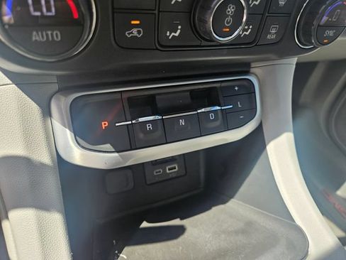 Used 2021 GMC Acadia SLT w/ Premium Package FWD image 23
