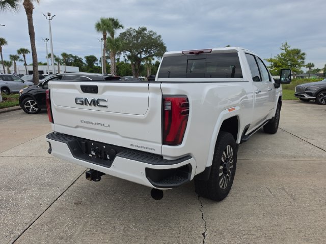 Used 2025 GMC Sierra 2500 Denali Ultimate AWD/4WD image 3