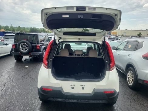 Used 2021 Kia Soul LX FWD image 7