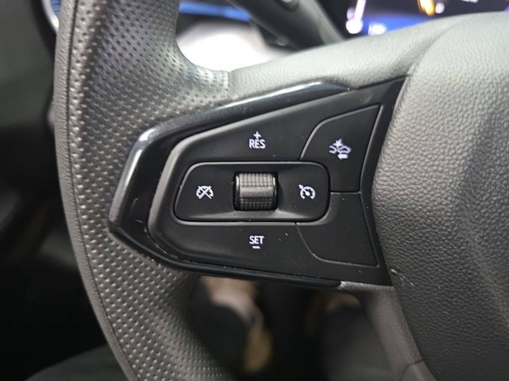 Certified 2024 Chevrolet Trax LT FWD image 24
