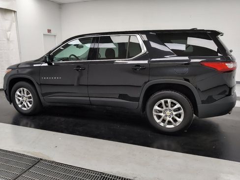 Used 2020 Chevrolet Traverse LS FWD image 3