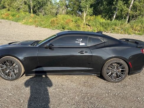Used 2018 Chevrolet Camaro ZL1 RWD image 10