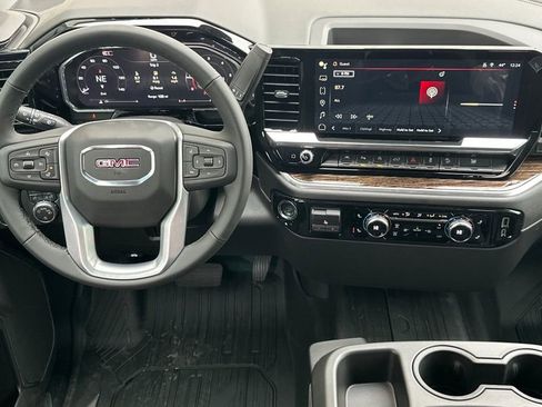 New 2026 GMC Sierra 1500 SLE image 12