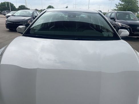 Used 2024 Toyota Camry SE FWD image 3