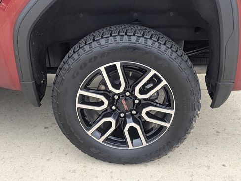 Used 2025 GMC Sierra 1500 AT4 w/ AT4 Premium Package image 21