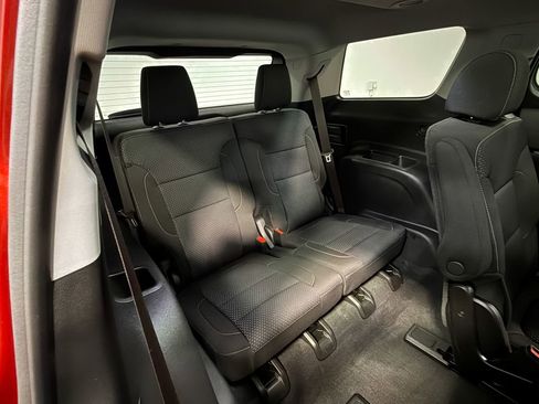 Used 2023 GMC Acadia SLE w/ Driver Convenience Package AWD/4WD image 67