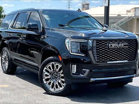 Used 2023 GMC Yukon Denali Ultimate w/ LPO, Floor Liner Package AWD/4WD image 38