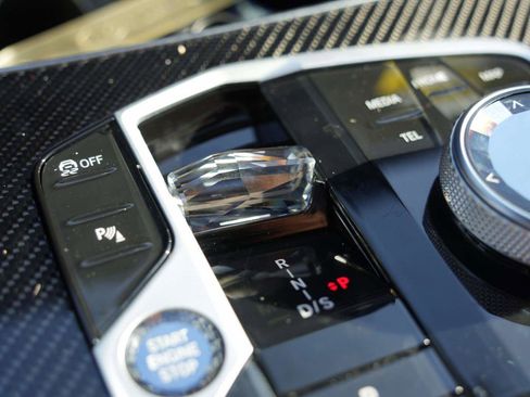 New 2026 BMW X5 M60i w/ Executive Package image 23