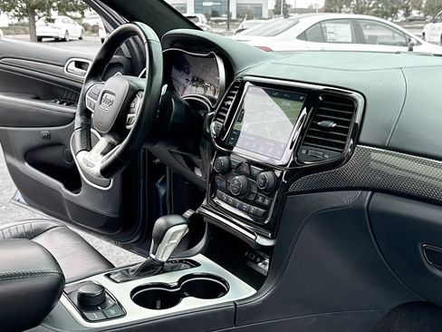 Used 2021 Jeep Grand Cherokee Trackhawk image 5