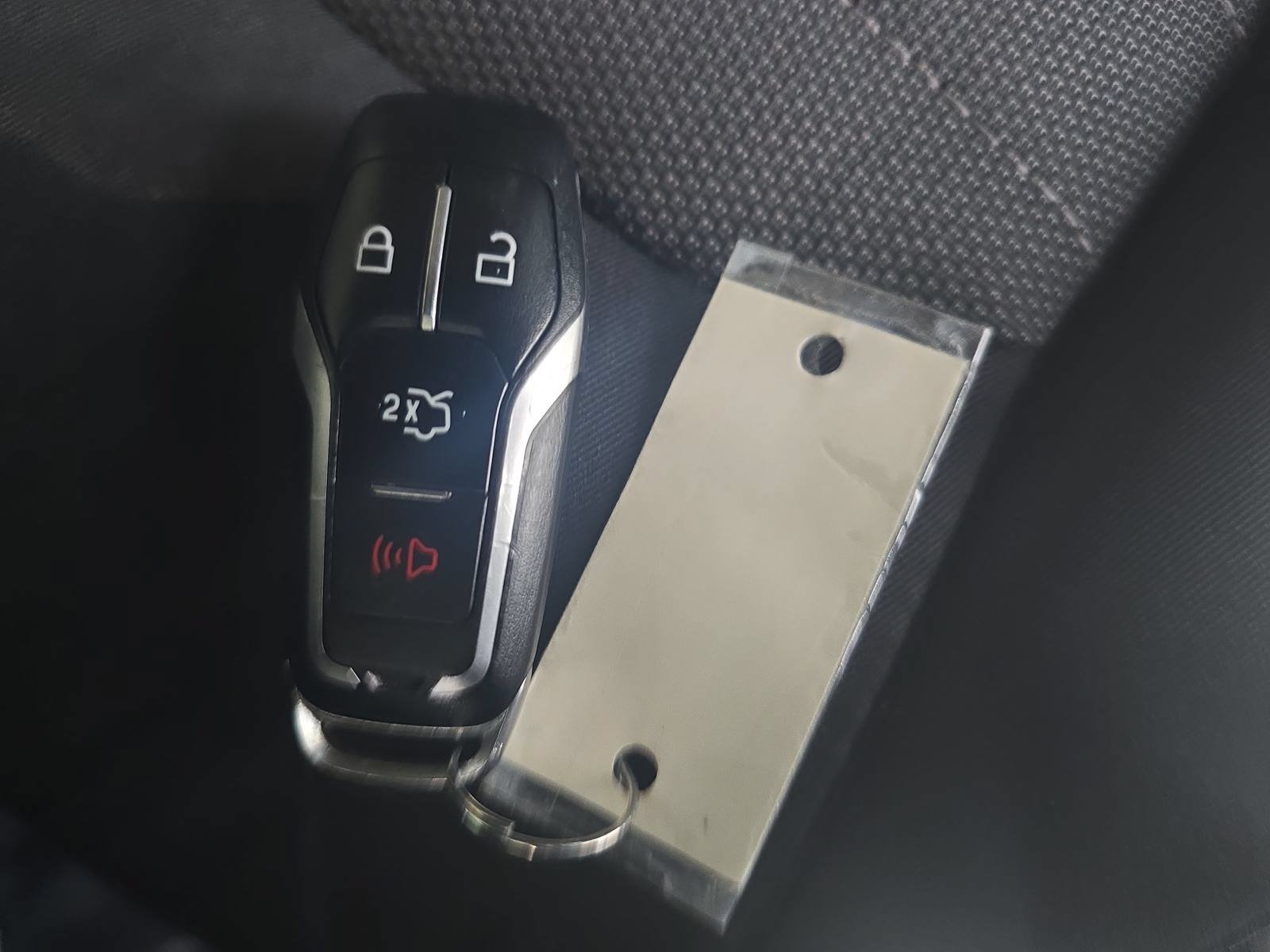 Used 2016 Ford Edge SE FWD image 12