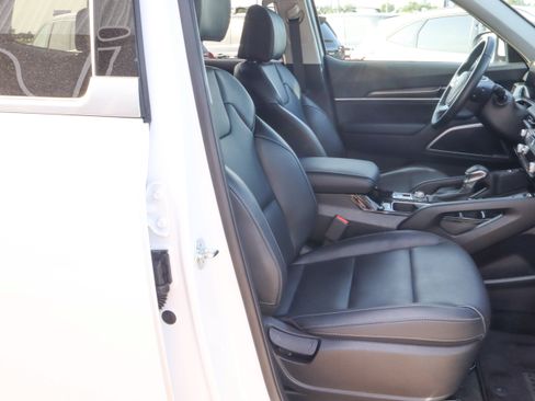 Used 2025 Kia Telluride S FWD image 26