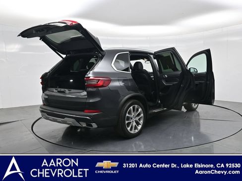 Used 2023 BMW X5 xDrive40i AWD/4WD image 3