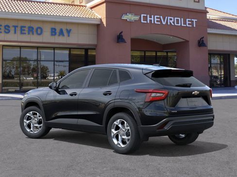 New 2026 Chevrolet Trax LS w/ LS Convenience Package image 3