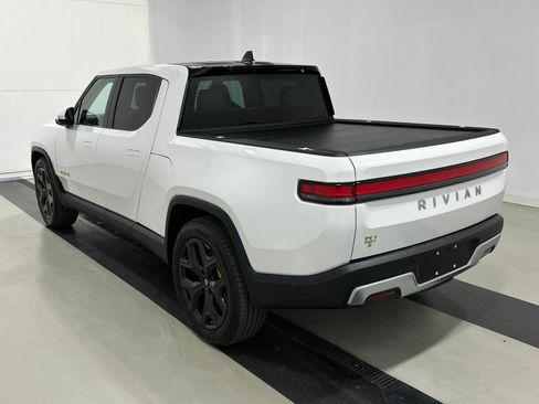 Used 2022 Rivian R1T Adventure AWD/4WD image 3