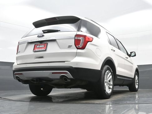 Used 2017 Ford Explorer XLT w/ Equipment Group 202A FWD image 33