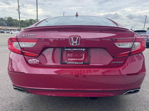Used 2018 Honda Accord Sport image 8
